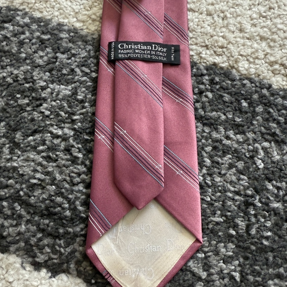Dior Pink Silk Tie with Classic Stripes - Picture 2 of 5
